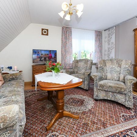 Ferienwohnung Im Haus Weinstock Esens Exterior photo